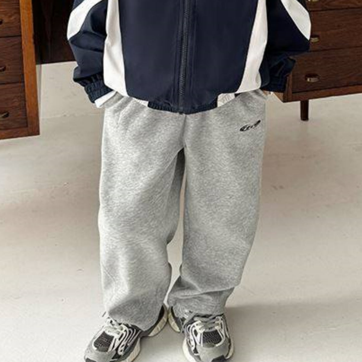 Modern Chic All-Season Casual Sporty Spring Boys' Casual Pants, Ages 4-14 | Color: Grey | Image 2