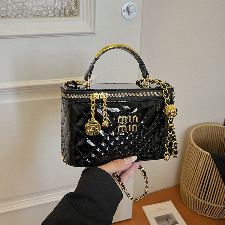 Modern Chic All-Season PU/Artificial Leather/Microfiber Leather Women's Crossbody Bags Box Bags | Color: Black | Image 1