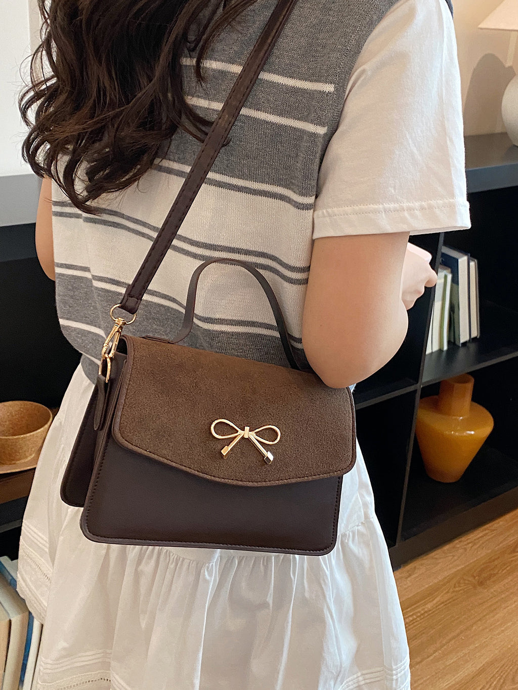 Modern Chic All-Season PU/Artificial Leather/Microfiber Leather Women's Crossbody Bags Other Bags | Color: Coffee | Image 2