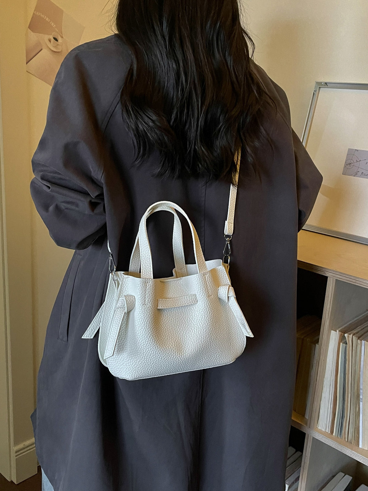 Modern Chic All-Season PU/Artificial Leather/Microfiber Leather Women's Shoulder Bags Other Bags | Color: White | Image 1