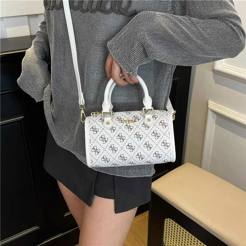 Modern Chic All-Season PU/Artificial Leather/Microfiber Leather, Cloth / Textile Women's Handbags Other Bags | Color: White | Image 3
