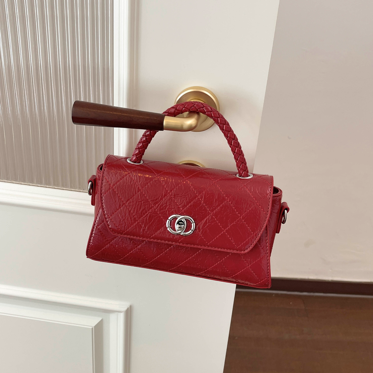 Modern Chic All-Season PU/Artificial Leather/Microfiber Leather Women's Crossbody Bags Other Bags | Color: Red | Image 3