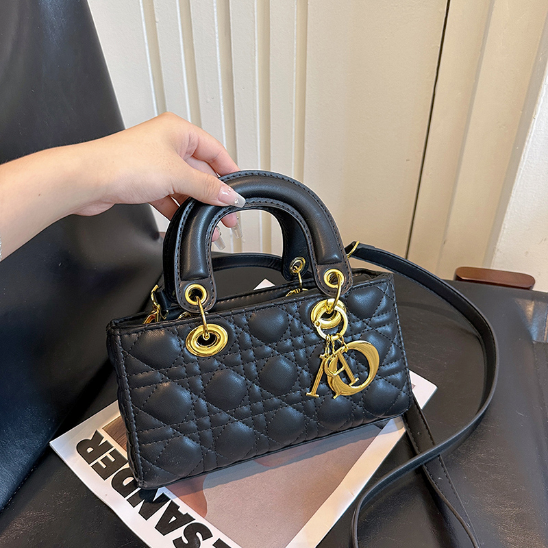 Modern Chic All-Season PU/Artificial Leather/Microfiber Leather, Cloth / Textile Women's Crossbody Bags Box Bags | Color: Black | Image 2