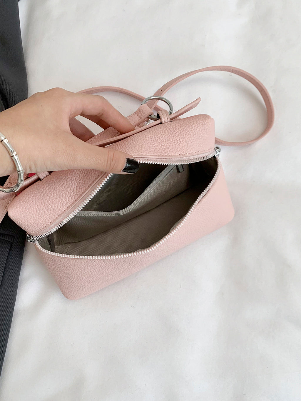 Modern Chic All-Season PU/Artificial Leather/Microfiber Leather Women's Crossbody Bags Box Bags | Color: Pink | Image 3