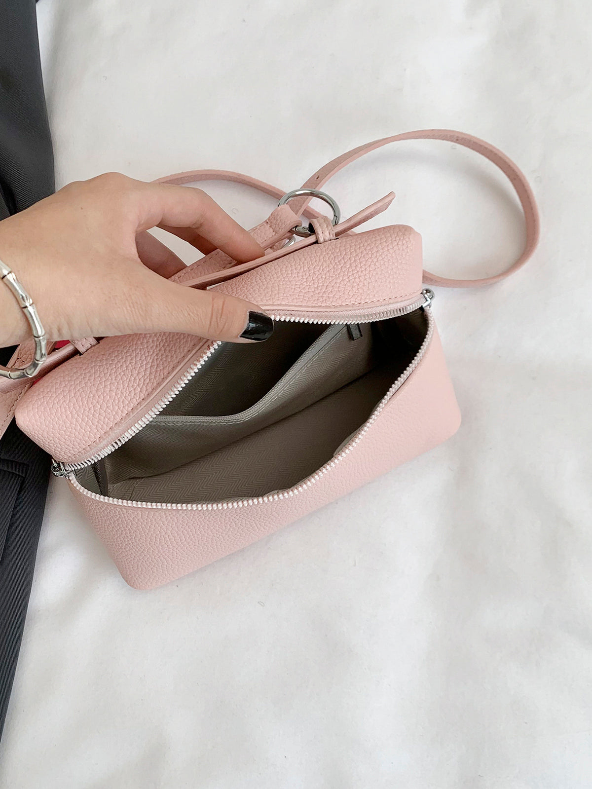 Modern Chic All-Season PU/Artificial Leather/Microfiber Leather Women's Crossbody Bags Box Bags | Color: Pink | Image 3