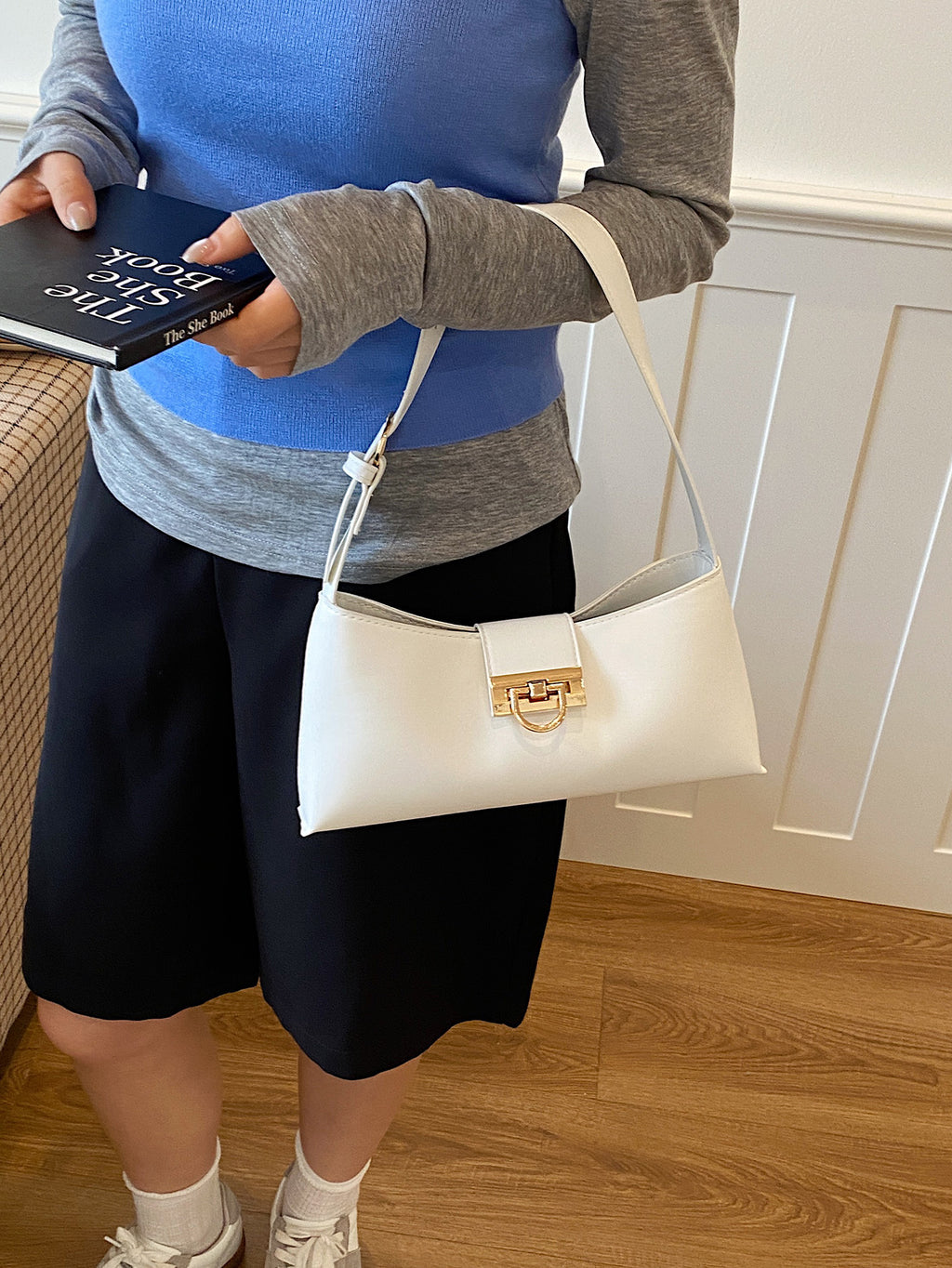 Modern Chic All-Season PU/Artificial Leather/Microfiber Leather Women's Handbags Other Bags | Color: White | Image 3
