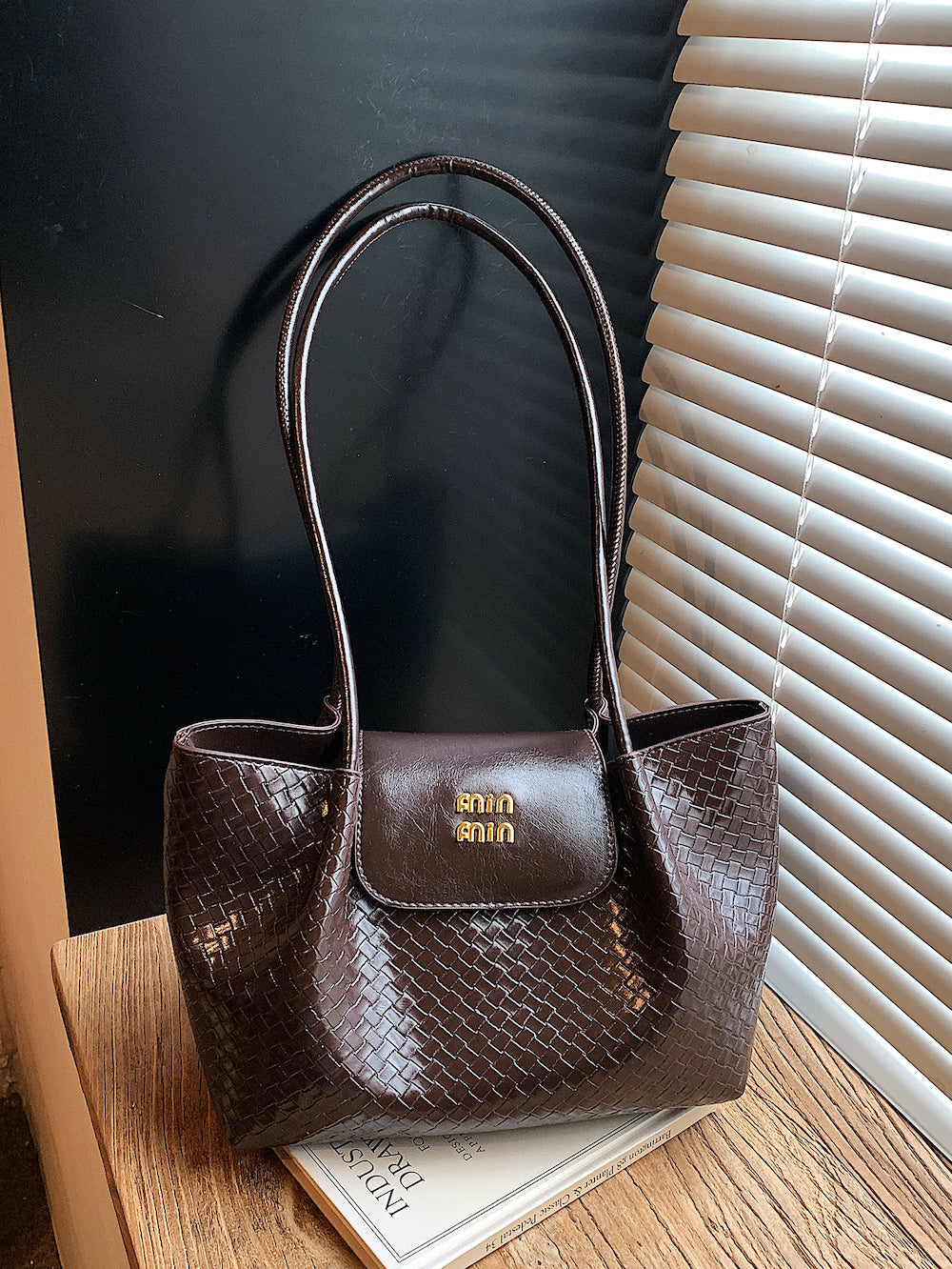 Modern Chic All-Season PU/Artificial Leather/Microfiber Leather Women's Shoulder Bags Other Bags | Color: Coffee | Image 2
