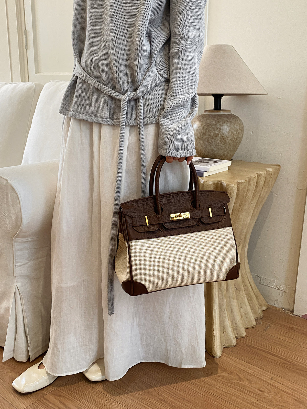 Quiet Luxury All-Season Cloth / Textile Women's Handbags Tote Bags | Color: Coffee | Image 1