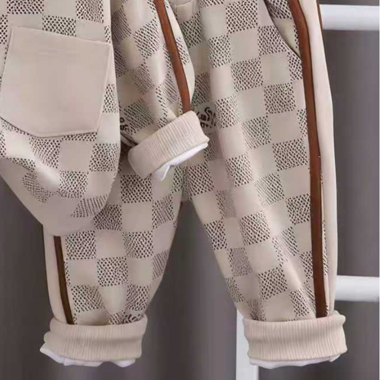 Modern Chic All-Season Casual Sporty Autumn 2-Piece Boys' Pants Suit, Ages 2-7 | Color: Khaki | Image 2