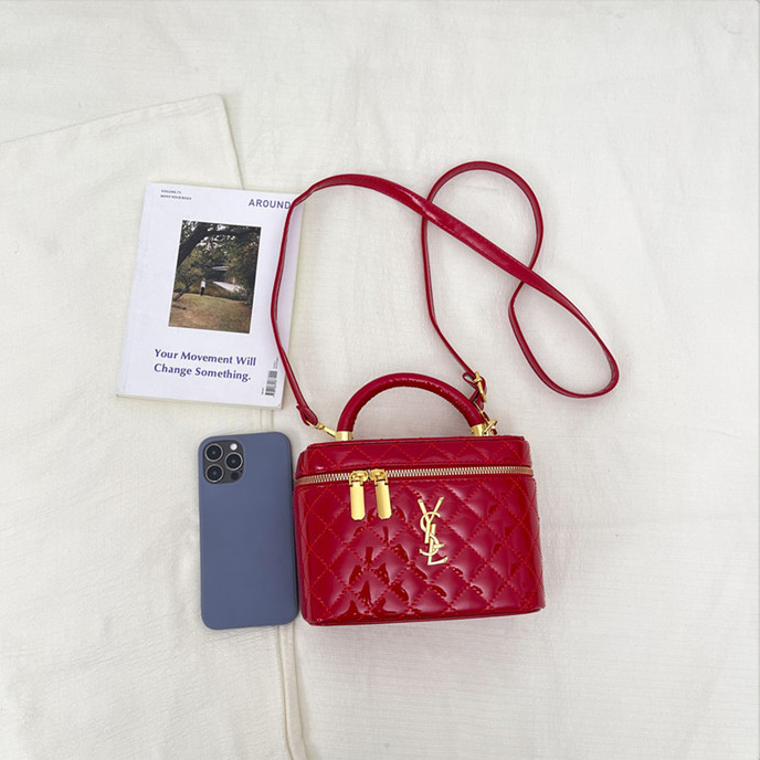Modern Chic All-Season PU/Artificial Leather/Microfiber Leather Women's Crossbody Bags Box Bags | Color: Red | Image 1