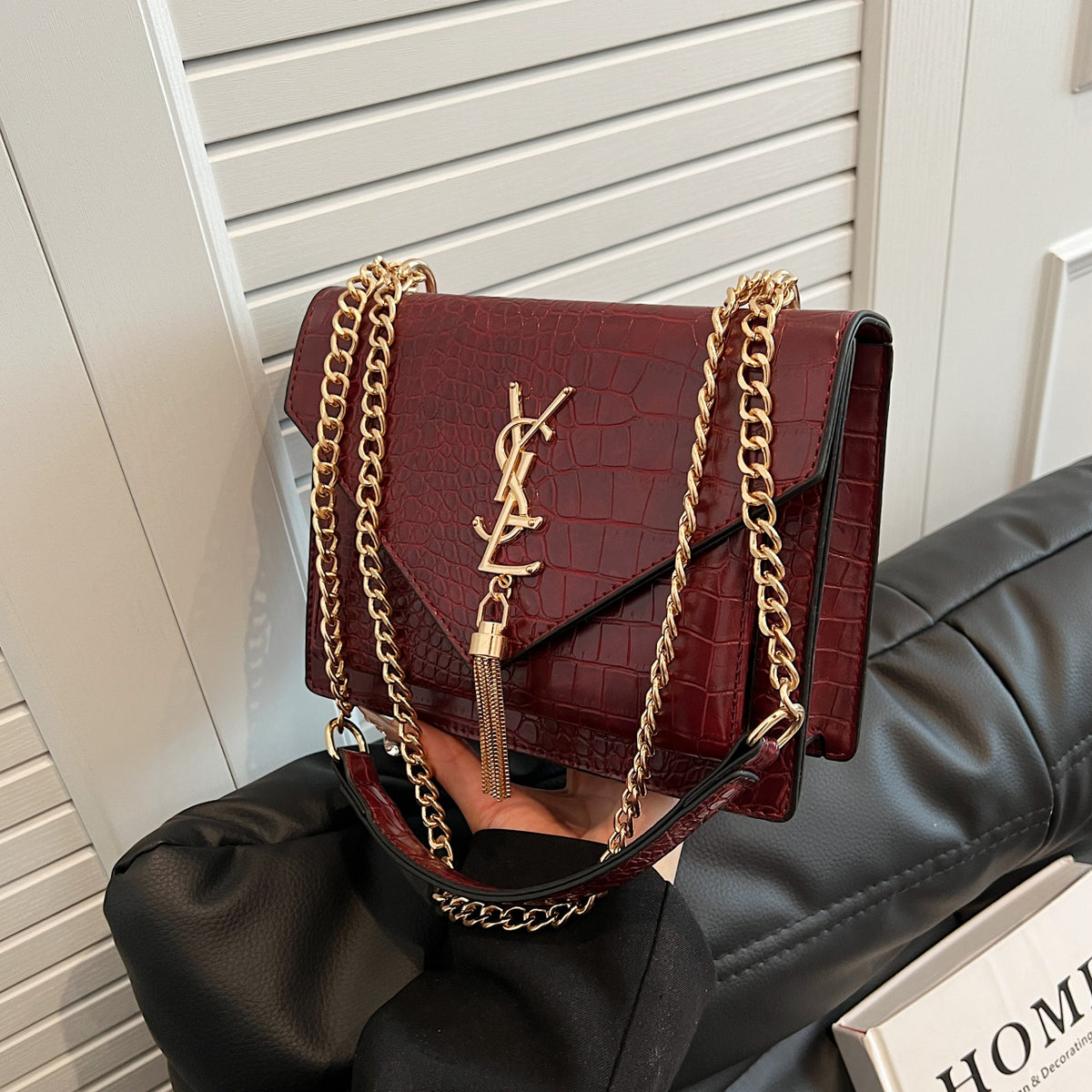 Modern Chic All-Season PU/Artificial Leather/Microfiber Leather Women's Shoulder Bags Other Bags | Color: Red | Image 3