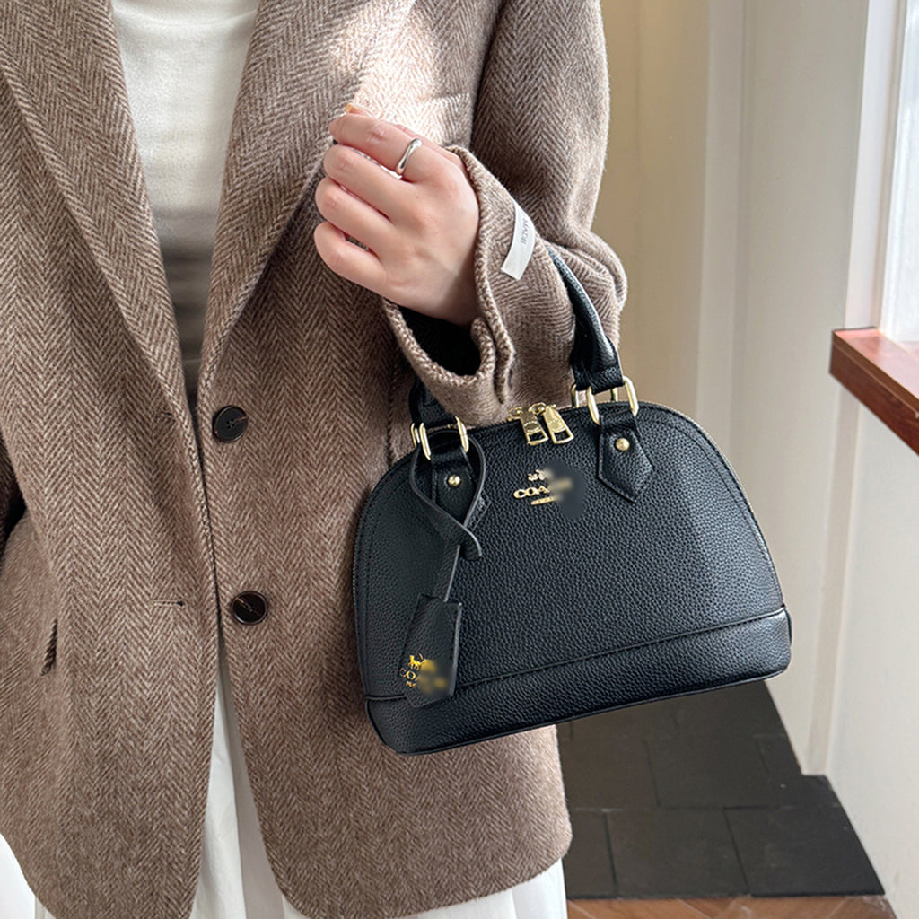 Modern Chic All-Season PU/Artificial Leather/Microfiber Leather Women's Handbags Other Bags | Color: Black | Image 2