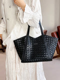 Modern Chic All-Season PU/Artificial Leather/Microfiber Leather Women's Shoulder Bags Tote Bags | Color: Black | Image 1