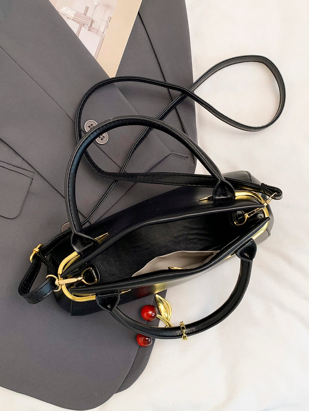 Modern Chic All-Season PU/Artificial Leather/Microfiber Leather Women's Crossbody Bags Other Bags | Color: Black | Image 2