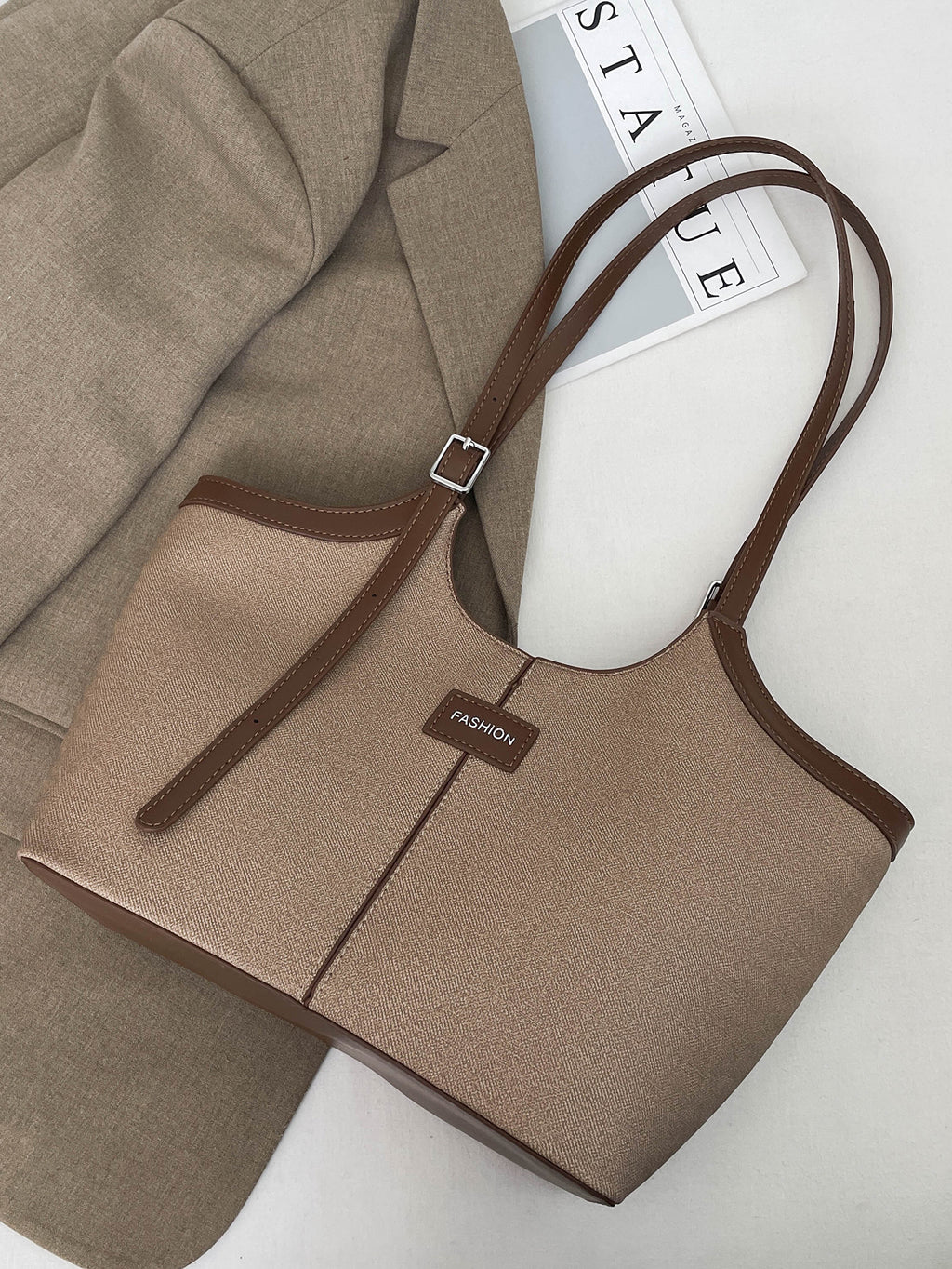 Modern Chic All-Season PU/Artificial Leather/Microfiber Leather Women's Shoulder Bags Tote Bags | Color: Khaki | Image 3