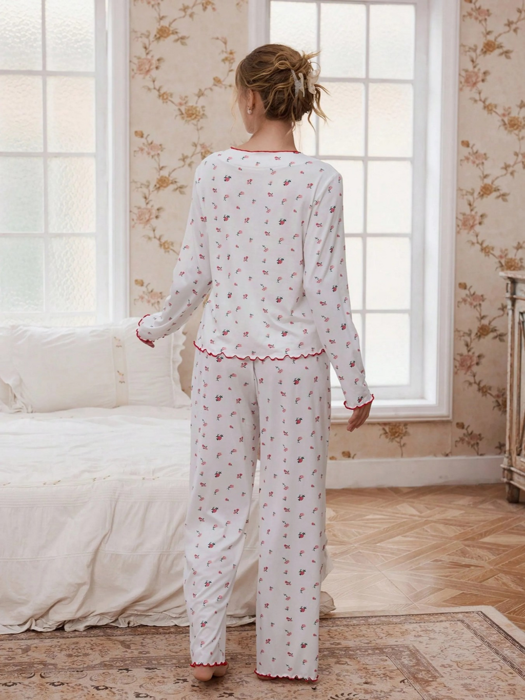 Sweet Feminine Spring Women 's Long Sleeve Sleep Set | Color: White | Image 3