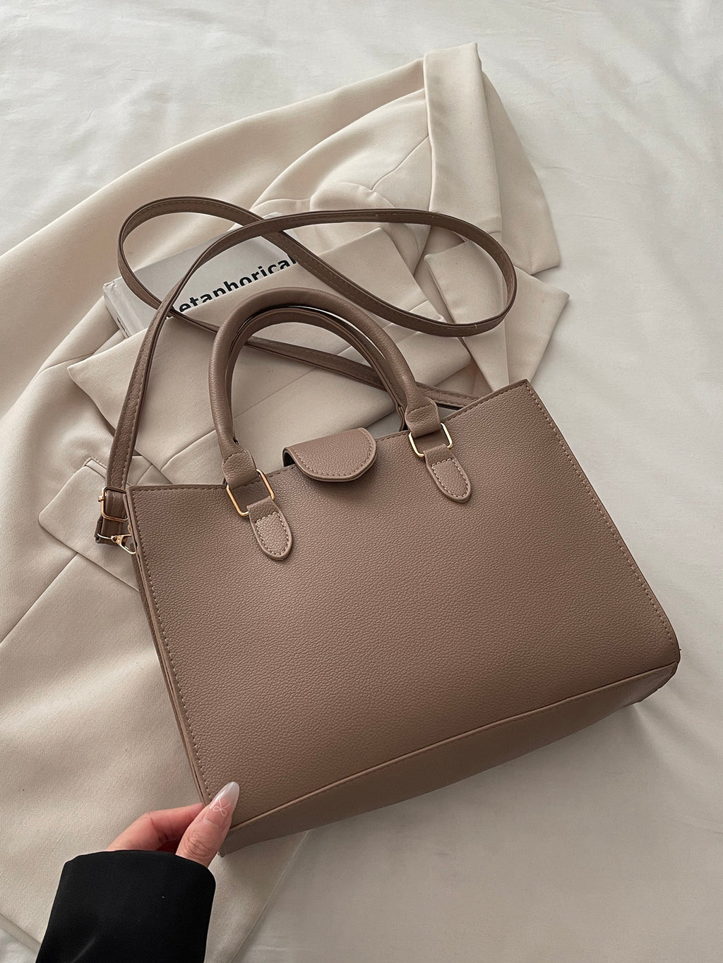 Modern Chic All-Season PU/Artificial Leather/Microfiber Leather Women's Handbags Tote Bags | Color: Khaki | Image 1