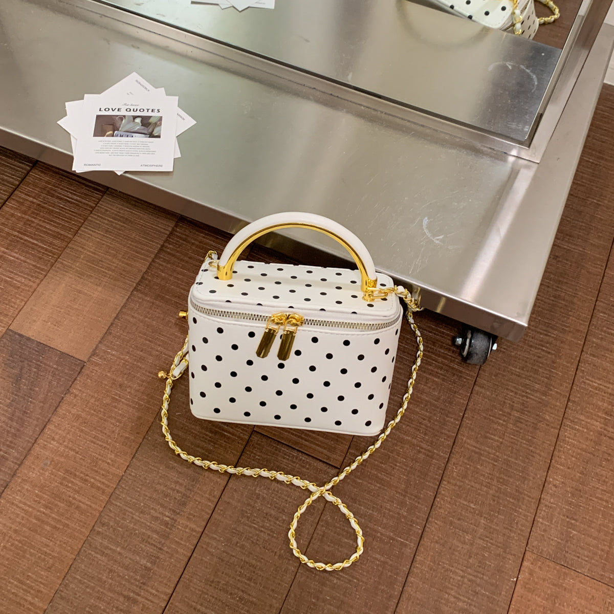 Modern Chic All-Season PU/Artificial Leather/Microfiber Leather Women's Crossbody Bags Box Bags | Color: White | Image 1