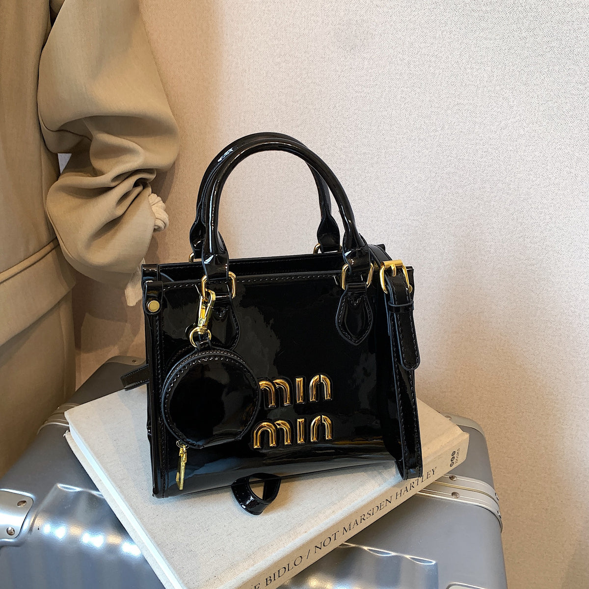 Modern Chic All-Season PU/Artificial Leather/Microfiber Leather Women's Shoulder Bags Other Bags | Color: Black | Image 3