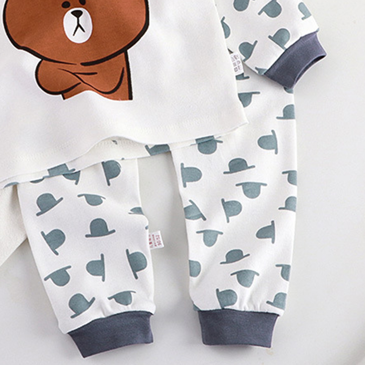 Minimalist Autumn 2-Piece Unisex Kids' Pajama Set, Ages 2-9 | Color: White | Image 2
