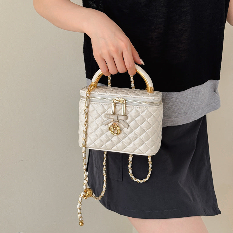 Modern Chic All-Season PU/Artificial Leather/Microfiber Leather Women's Crossbody Bags Box Bags | Color: White | Image 1