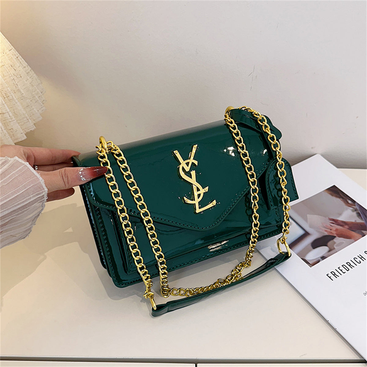 Modern Chic All-Season PU/Artificial Leather/Microfiber Leather, Patent Leather/Glossy Women's Handbags Other Bags | Color: Green | Image 3