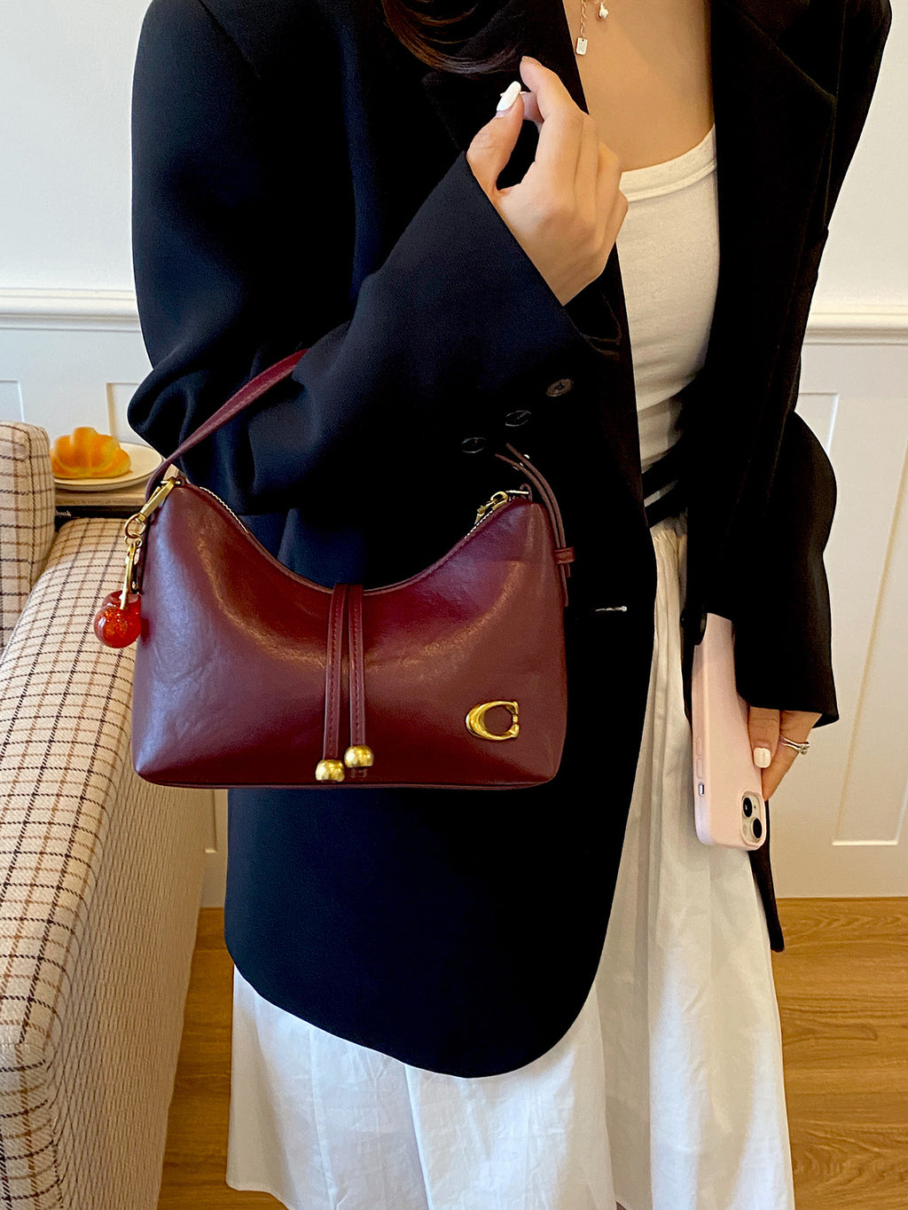 Modern Chic All-Season PU/Artificial Leather/Microfiber Leather Women's Crossbody Bags Other Bags | Color: Deep Red | Image 2