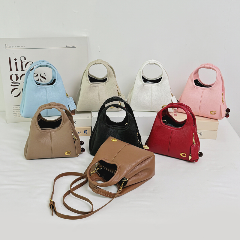Modern Chic All-Season PU/Artificial Leather/Microfiber Leather Women's Handbags Other Bags | Color: Black | Image 2