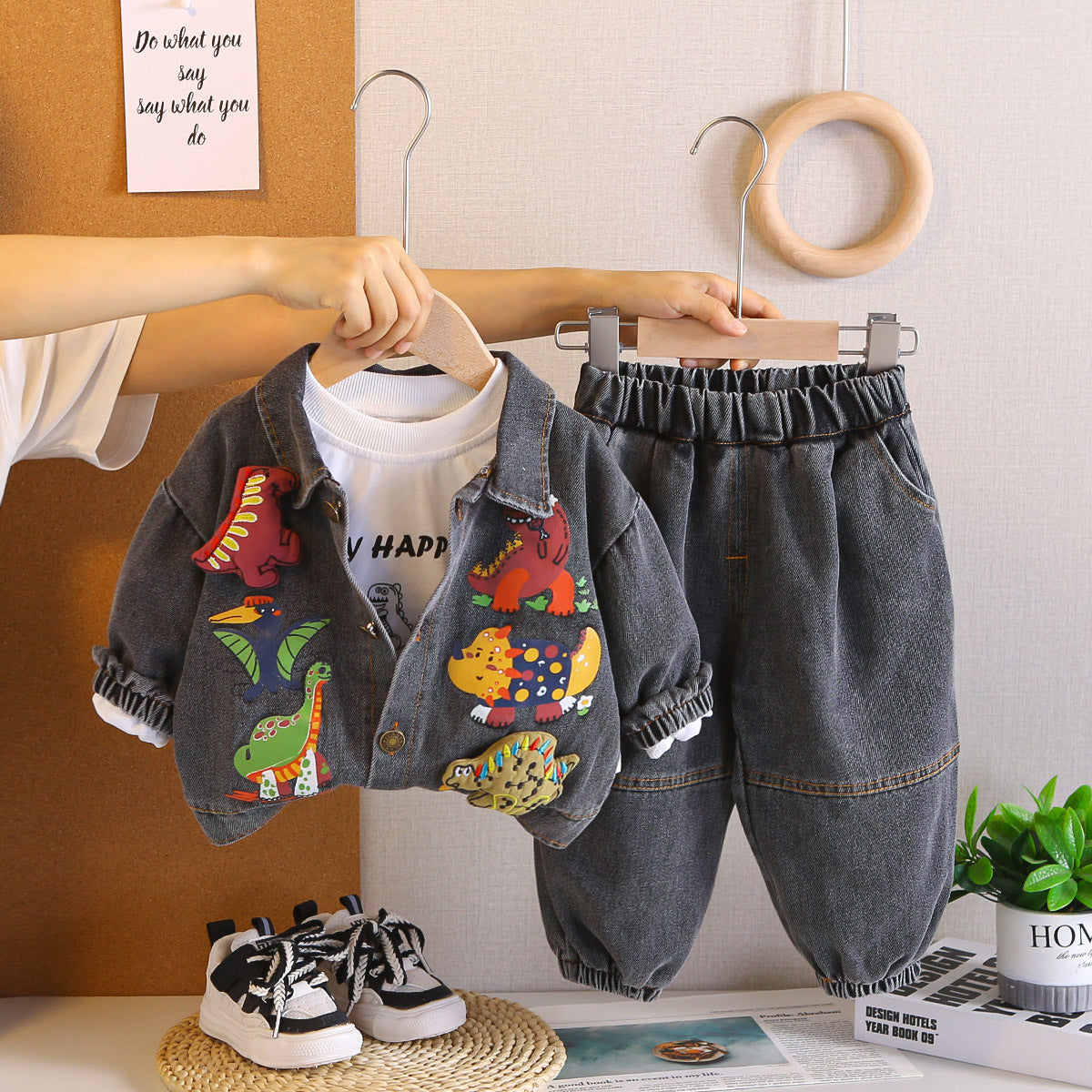 Casual Sporty Autumn 3-Piece Boys' Pants Suit, Ages 2-5 | Color: Grey | Image 2