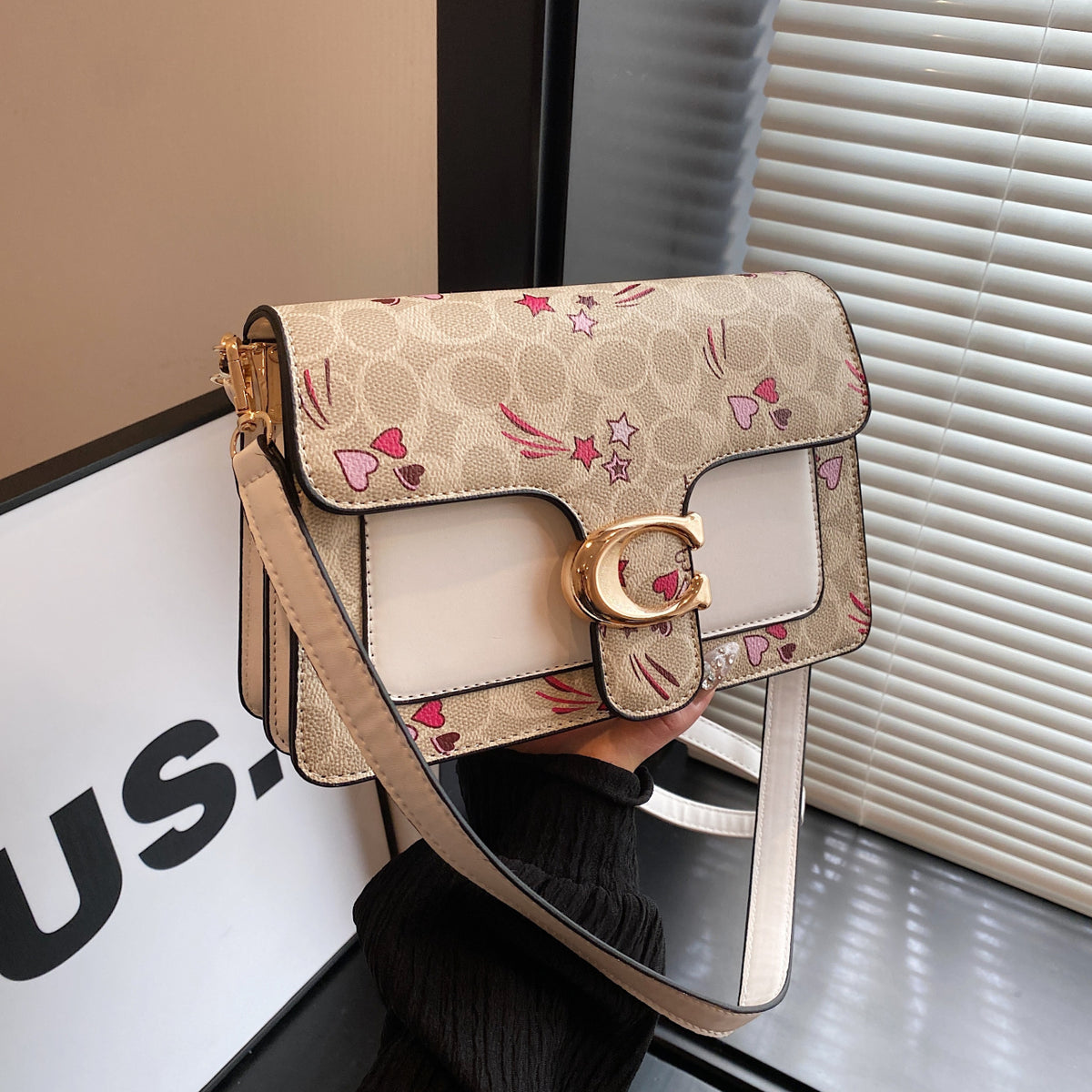 Modern Chic All-Season PU/Artificial Leather/Microfiber Leather Women's Shoulder Bags Other Bags | Color: White | Image 2