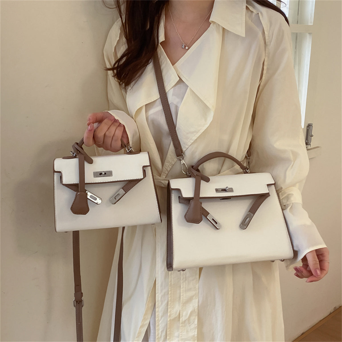 Modern Chic All-Season PU/Artificial Leather/Microfiber Leather Women's Handbags Other Bags | Color: Camel | Image 1