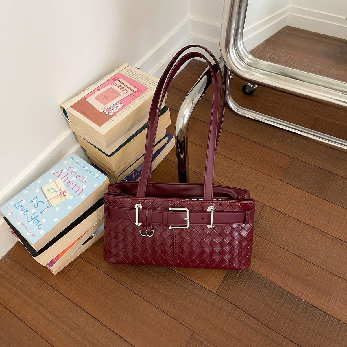 Modern Chic All-Season PU/Artificial Leather/Microfiber Leather Women's Shoulder Bags Other Bags | Color: Red | Image 2