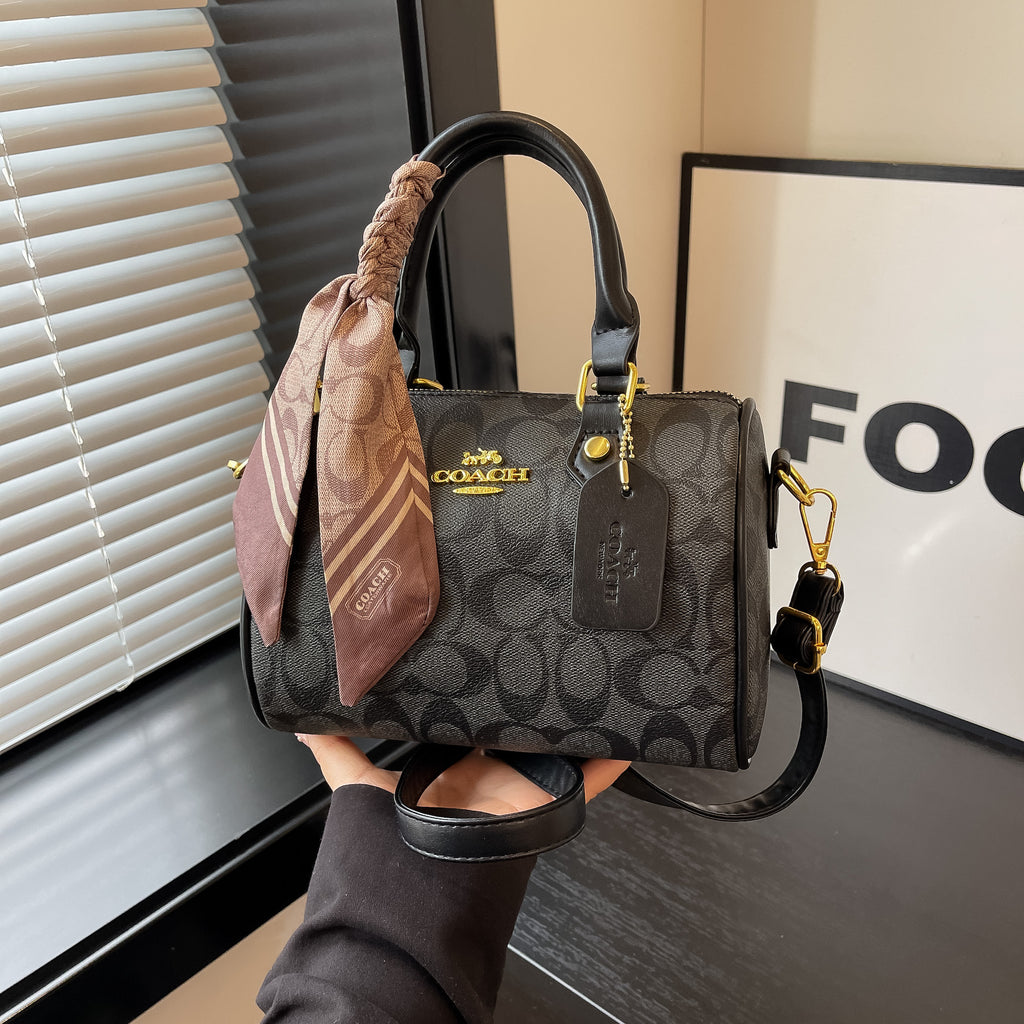 Modern Chic All-Season PU/Artificial Leather/Microfiber Leather Women's Crossbody Bags Other Bags | Color: Black | Image 2