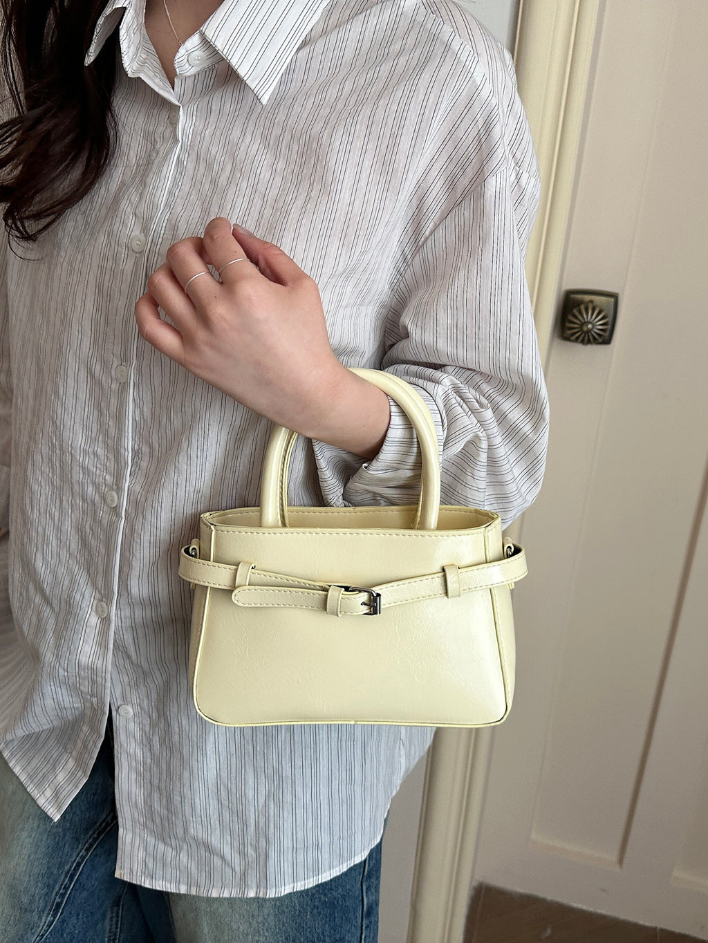 Modern Chic All-Season PU/Artificial Leather/Microfiber Leather Women's Crossbody Bags Box Bags | Color: Yellow | Image 2
