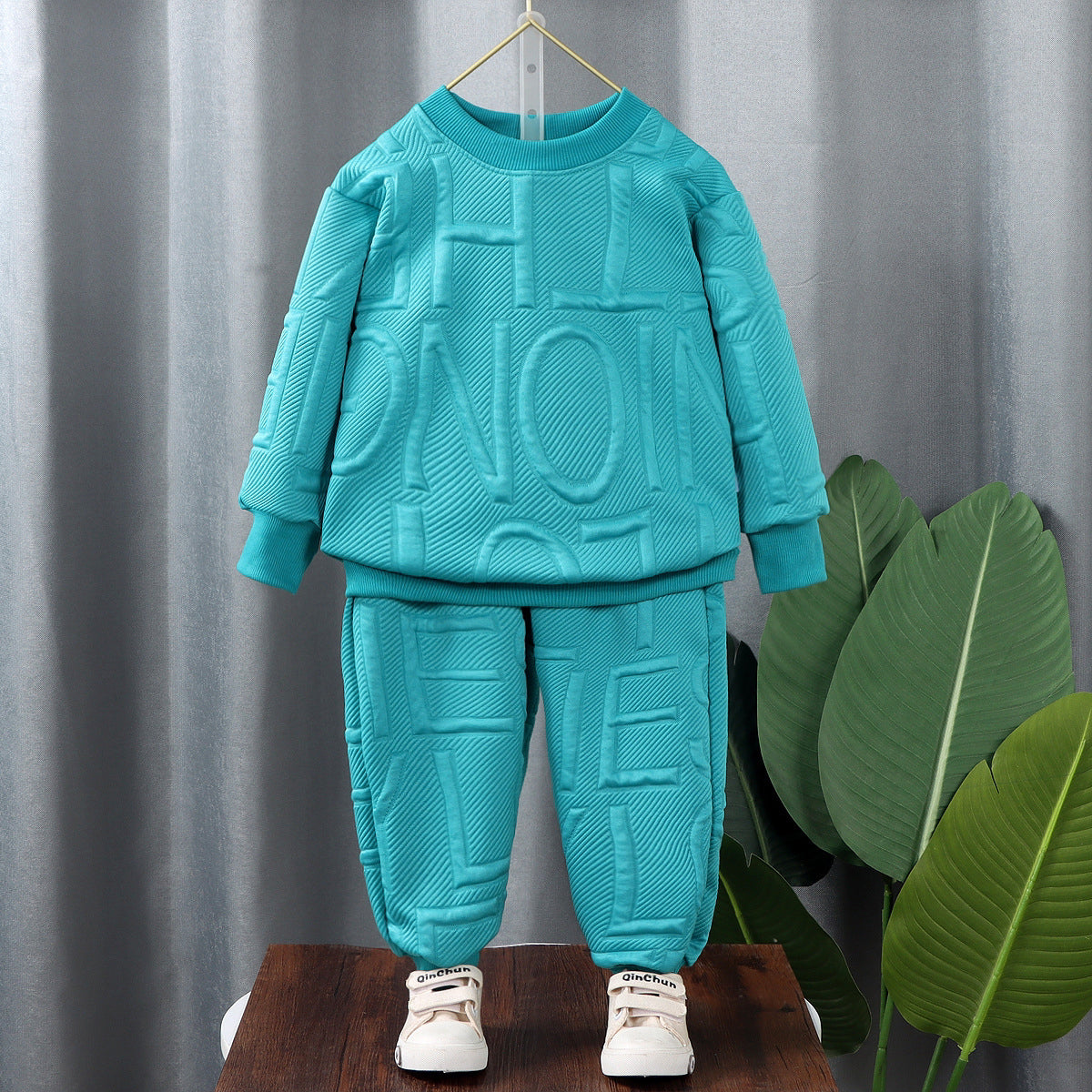 Minimalist Autumn Jacquard Weave 2-Piece Unisex Kids' Pants Suit, Ages 1-6 | Color: Green | Image 1