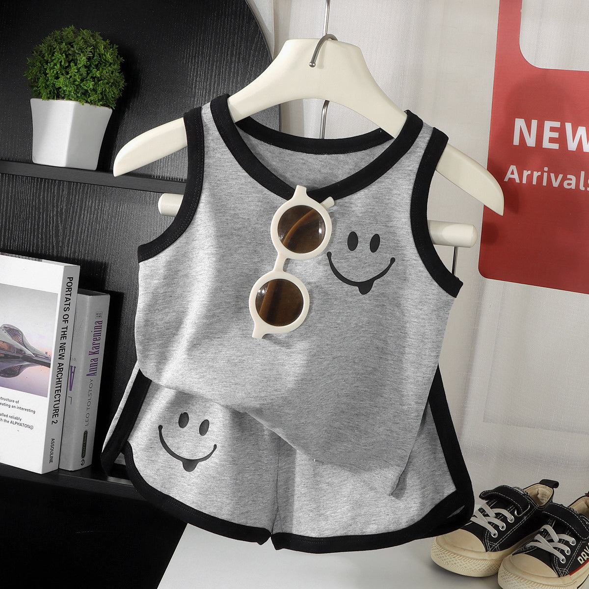 Modern Chic All-Season Casual Sporty Summer 2-Piece Boys' Pants Suit, Ages 2-7 | Color: Grey | Image 1