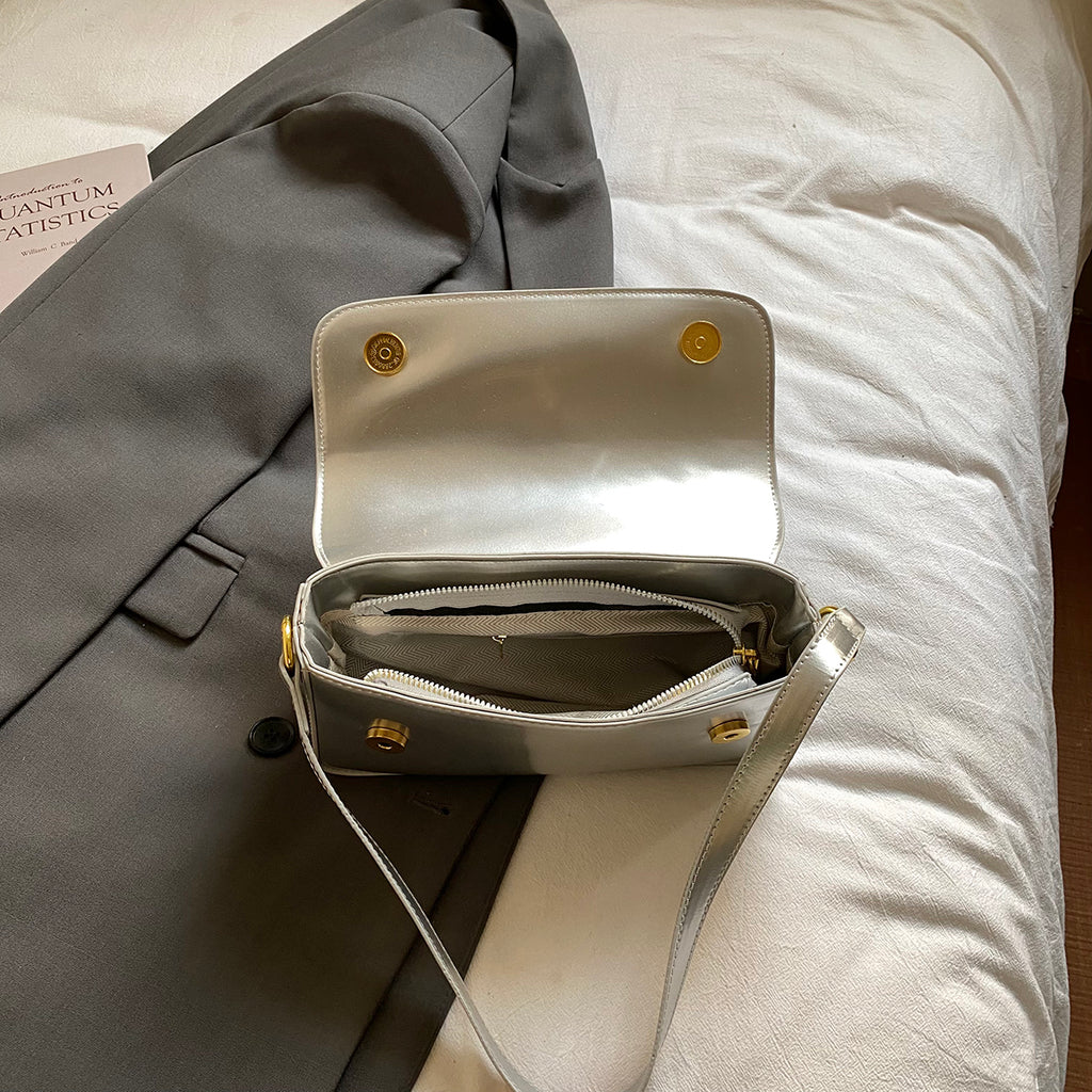 Modern Chic All-Season PU/Artificial Leather/Microfiber Leather Women's Handbags Other Bags | Color: Silver | Image 2