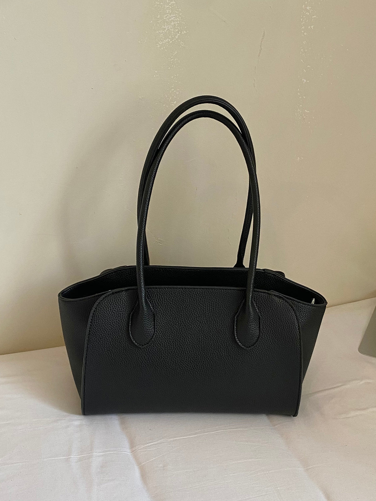 Modern Chic All-Season PU/Artificial Leather/Microfiber Leather Women's Shoulder Bags Tote Bags | Color: Style 1 | Image 3