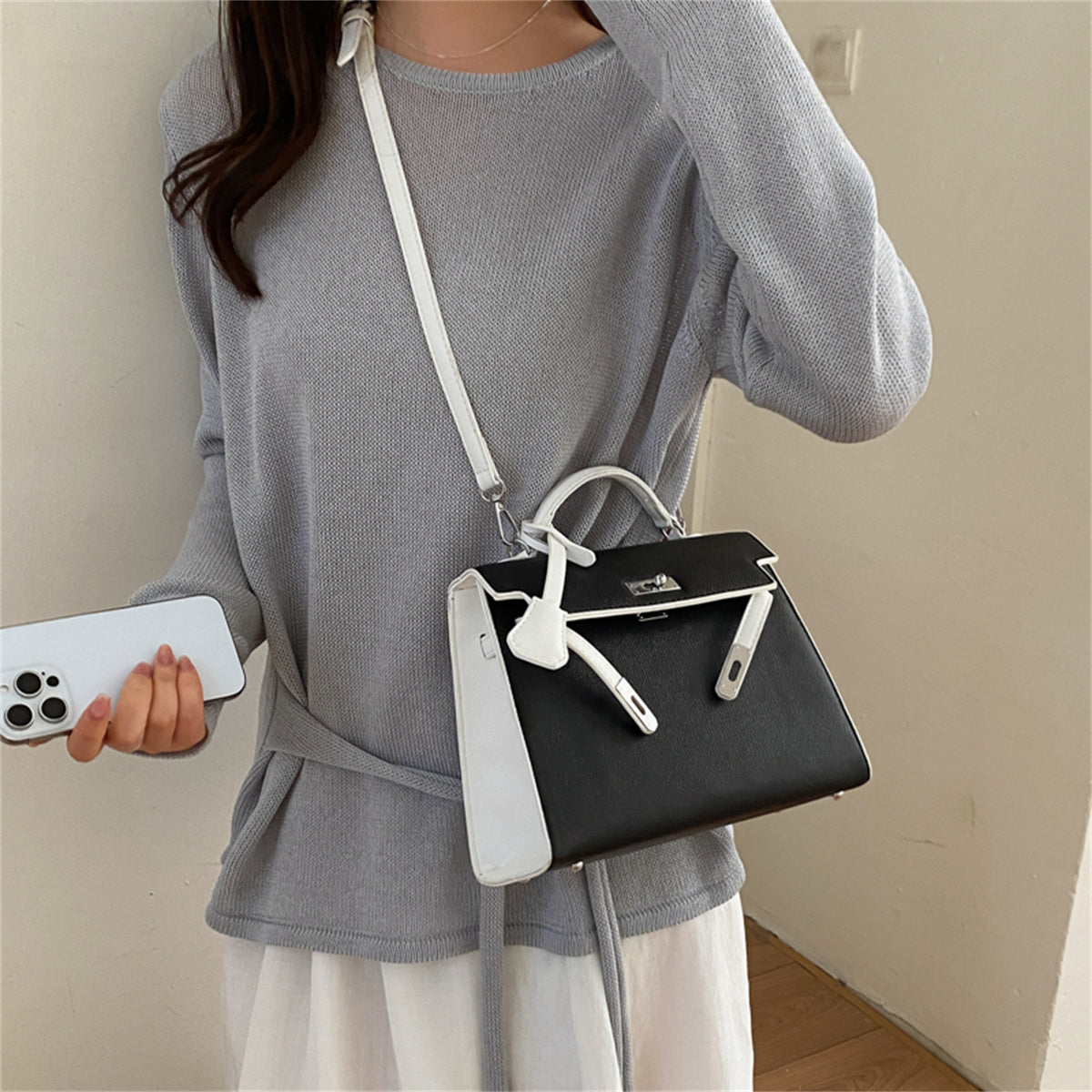 Modern Chic All-Season PU/Artificial Leather/Microfiber Leather Women's Handbags Other Bags | Color: Style 2 | Image 3
