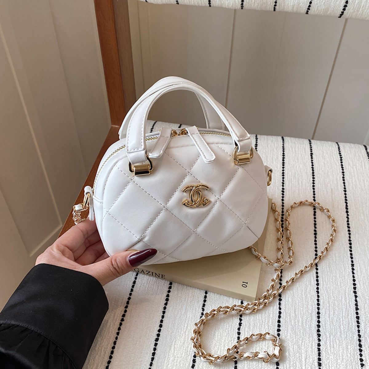 Modern Chic All-Season PU/Artificial Leather/Microfiber Leather Women's Handbags Other Bags | Color: White | Image 1