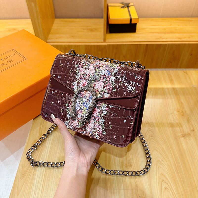 Modern Chic All-Season PU/Artificial Leather/Microfiber Leather Women's Shoulder Bags Other Bags | Color: Deep Red | Image 3