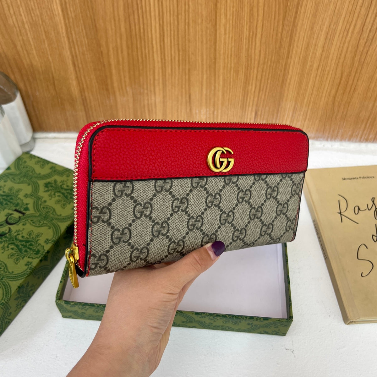 Modern Chic All-Season PU/Artificial Leather/Microfiber Leather, Cloth / Textile Women's Functional Bags Purses/Wallet | Color: Red | Image 3
