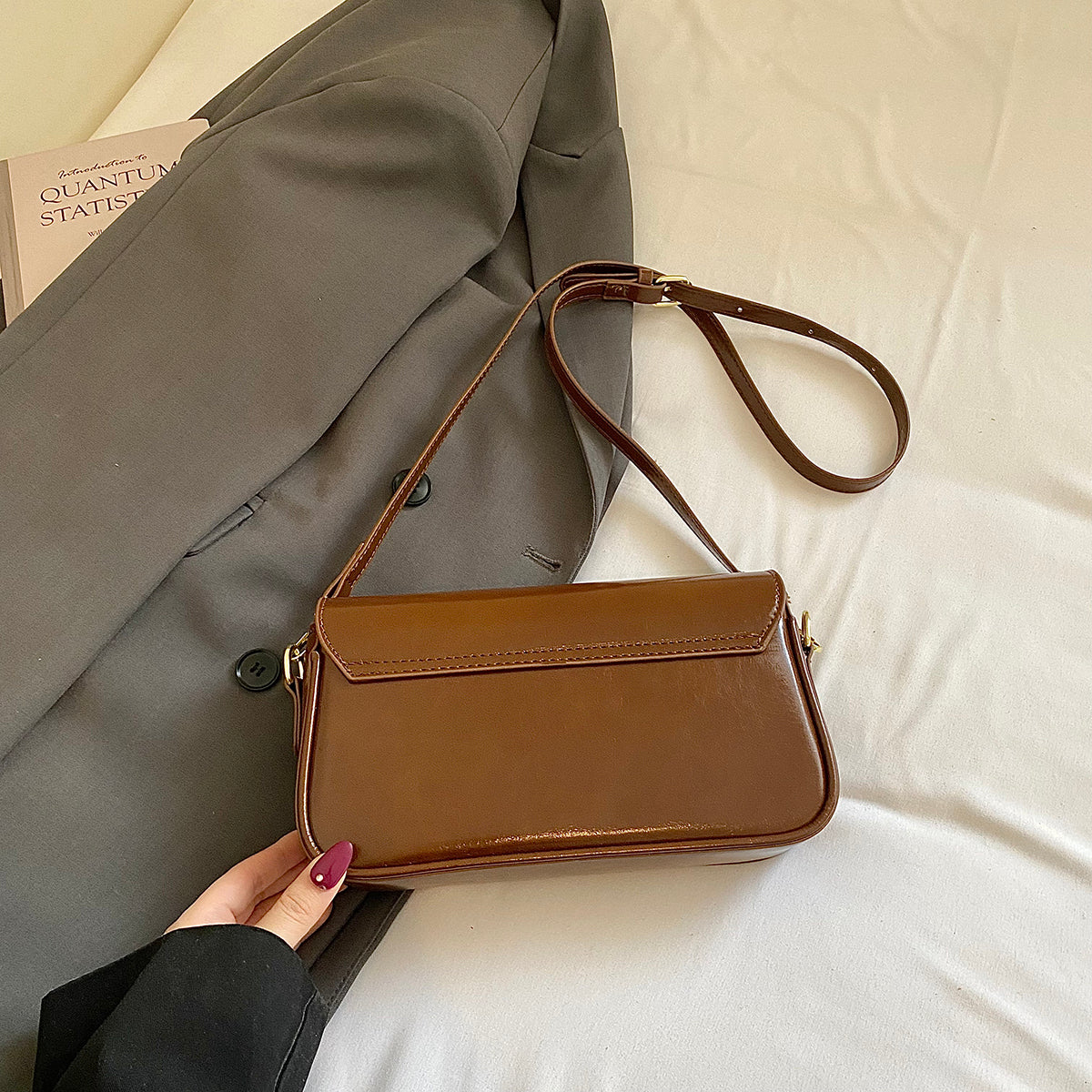 Modern Chic All-Season PU/Artificial Leather/Microfiber Leather Women's Handbags Other Bags | Color: Brown | Image 3