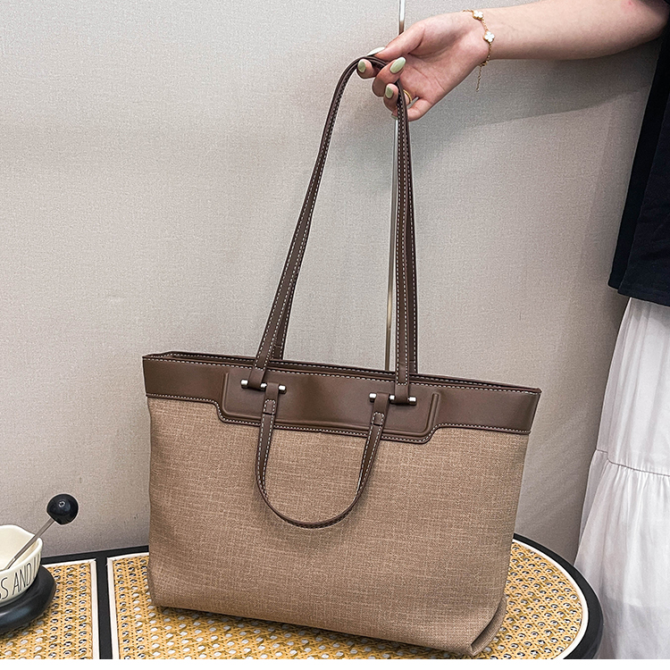 Modern Chic All-Season PU/Artificial Leather/Microfiber Leather Women's Shoulder Bags Tote Bags | Color: Khaki | Image 3