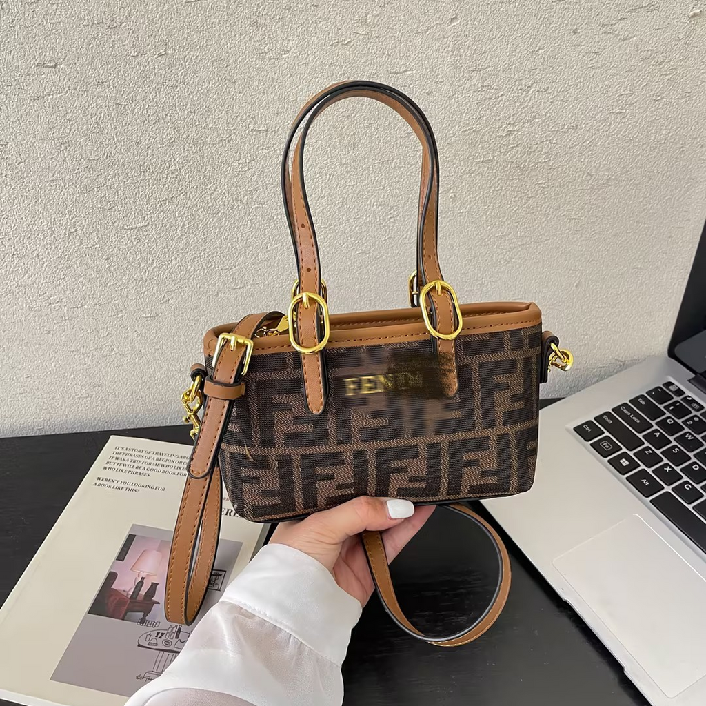 Modern Chic All-Season PU/Artificial Leather/Microfiber Leather Women's Handbags Other Bags | Color: Style 1 | Image 1