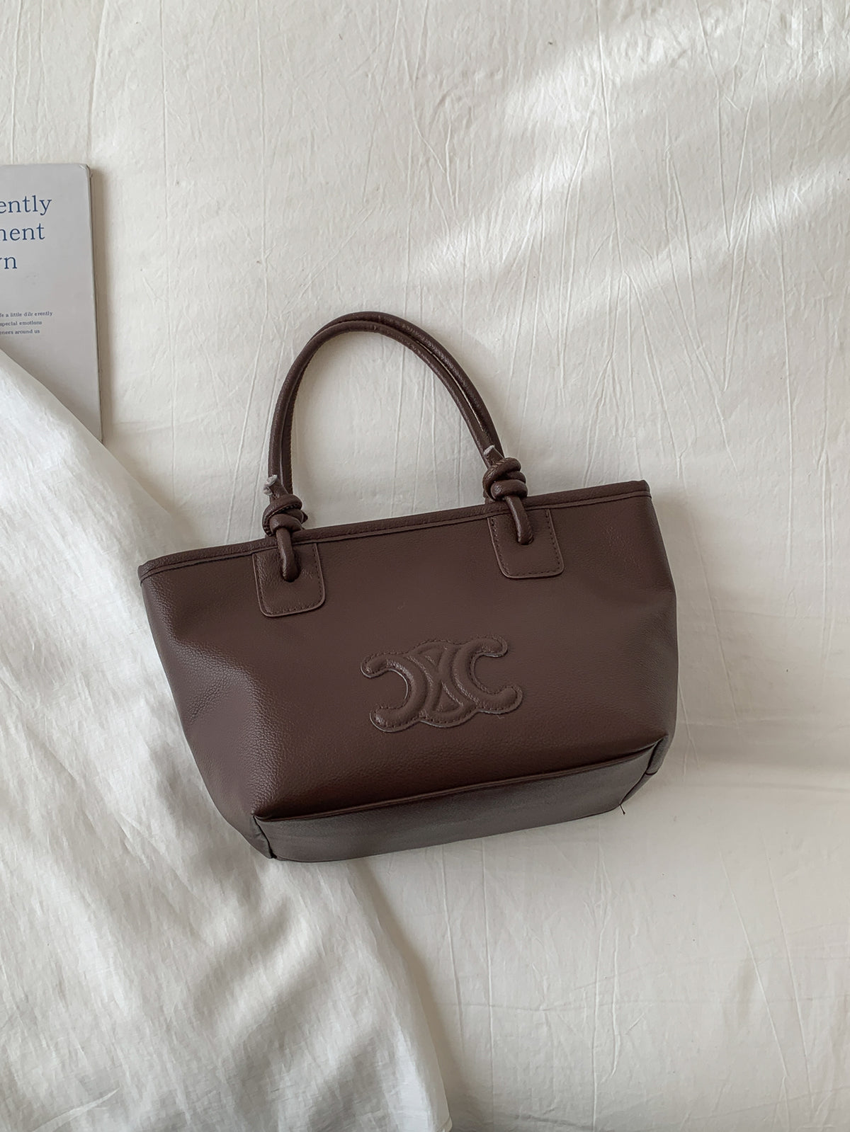 Modern Chic All-Season PU/Artificial Leather/Microfiber Leather Women's Handbags Tote Bags | Color: Coffee | Image 1