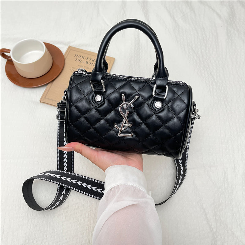Modern Chic All-Season PU/Artificial Leather/Microfiber Leather Women's Handbags Other Bags | Color: Black | Image 1