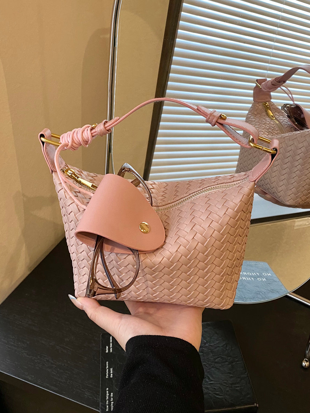 Modern Chic All-Season PU/Artificial Leather/Microfiber Leather Women's Crossbody Bags Other Bags | Color: Pink | Image 3