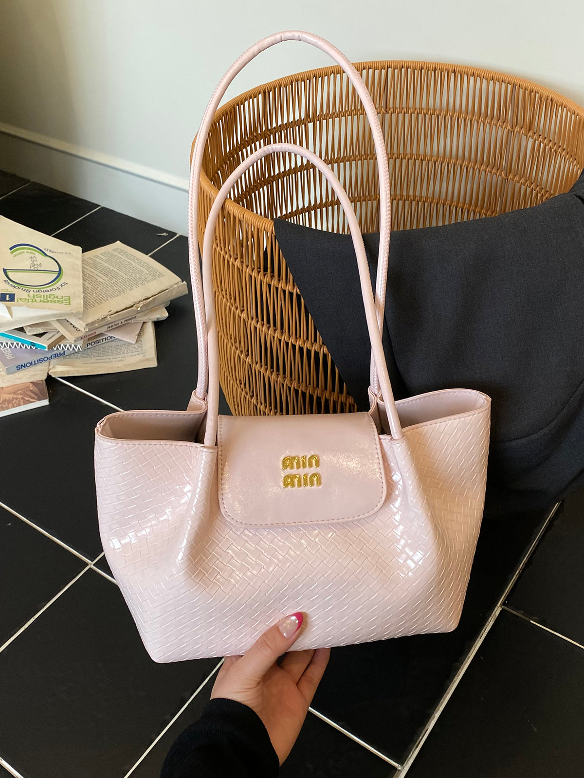 Modern Chic All-Season PU/Artificial Leather/Microfiber Leather Women's Shoulder Bags Other Bags | Color: Pink | Image 3