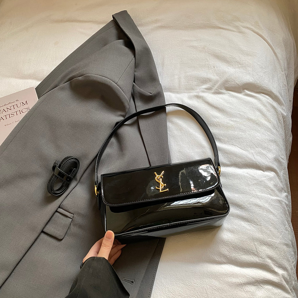 Modern Chic All-Season PU/Artificial Leather/Microfiber Leather Women's Handbags Other Bags | Color: Black | Image 1